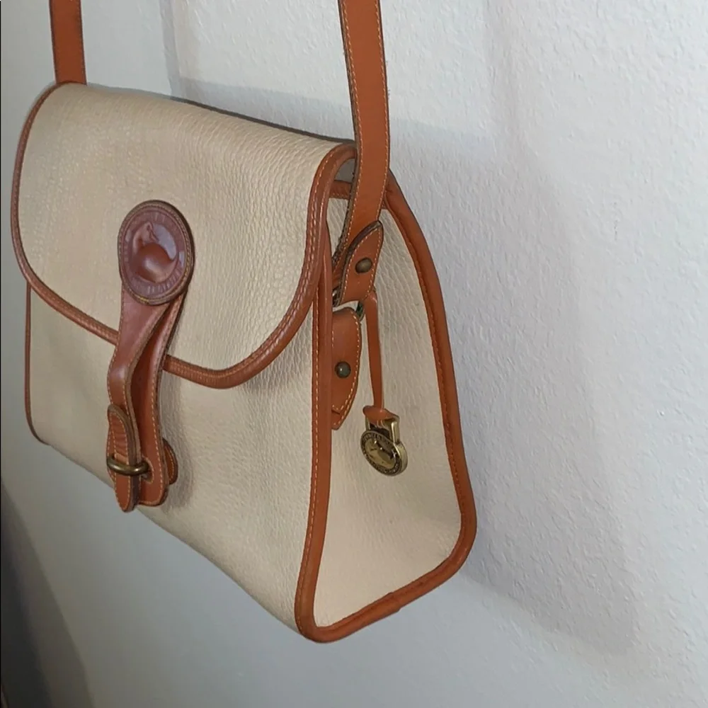 Dooney & Bourke classic dooney